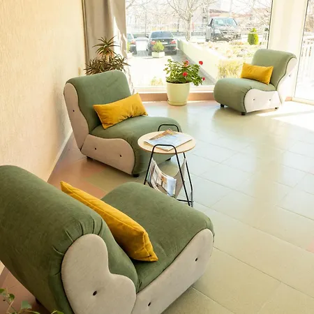 Family Perla ゴールデンサンド