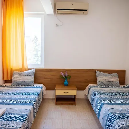 アパートホテル Family Perla