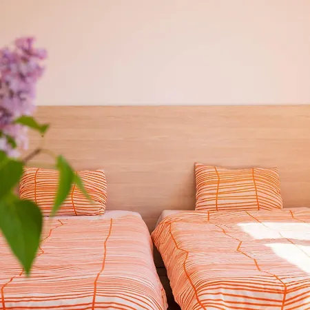 Family Perla アパートホテル 2*