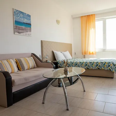 Family Perla アパートホテル