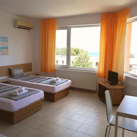 Family Perla Aparthotel Golden Sands